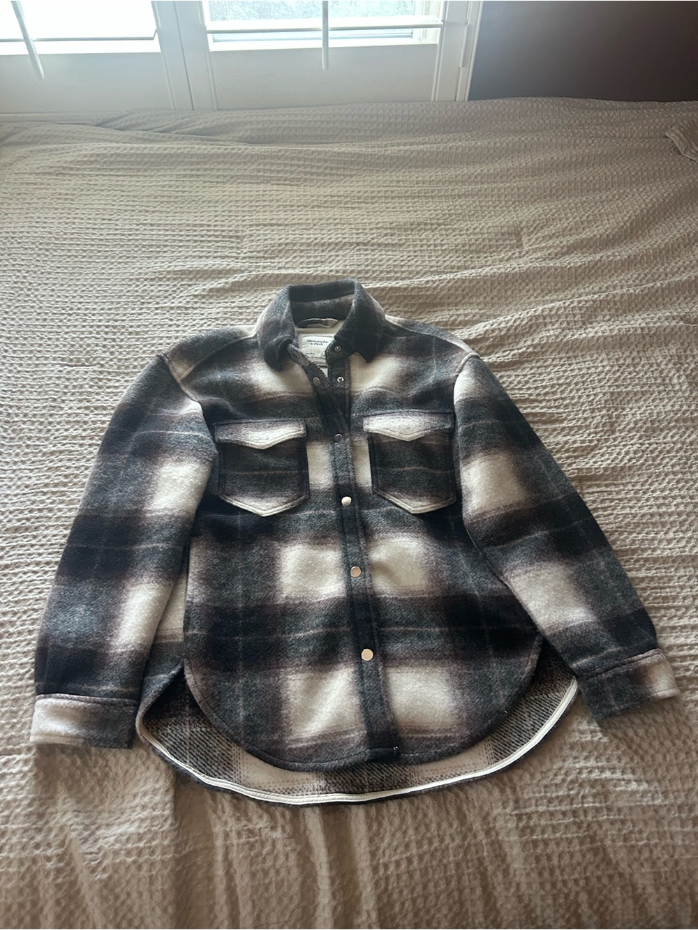 Women’s Plaid Button-Up Shirt Jacket - Purple, Black & White